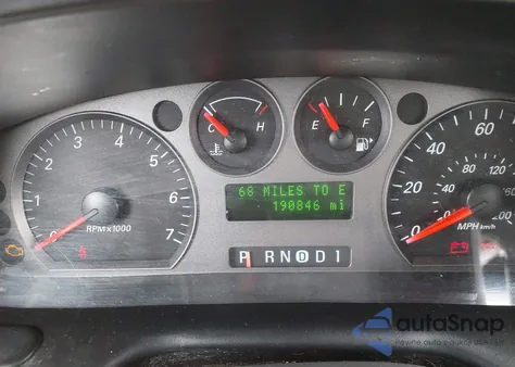 2005 Mercury Sable Gs from USA, damaged, VIN 1MEFM50U25A606544